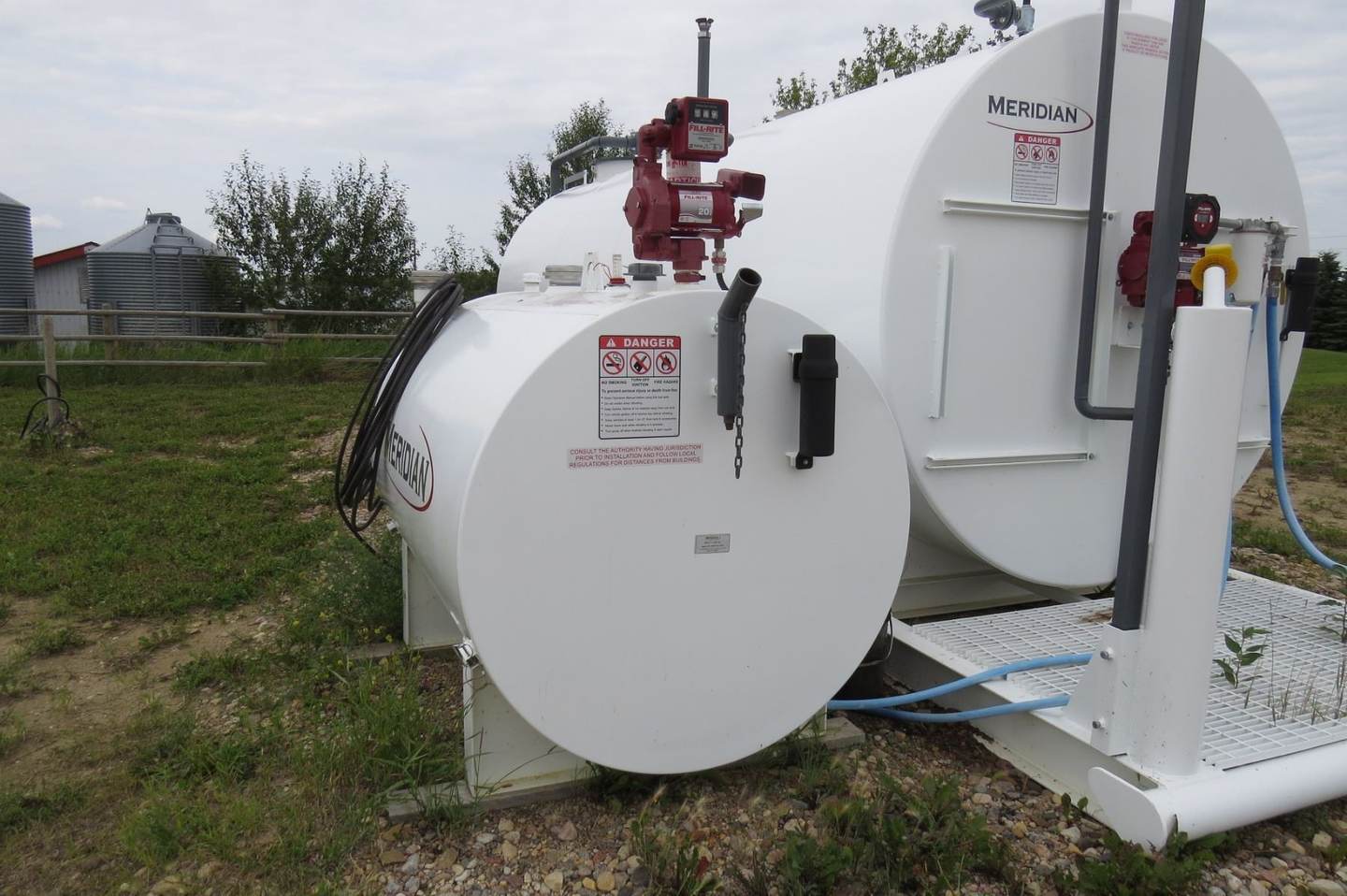Double wall diesel fuel tank with secondary containment manufactured by White Dream