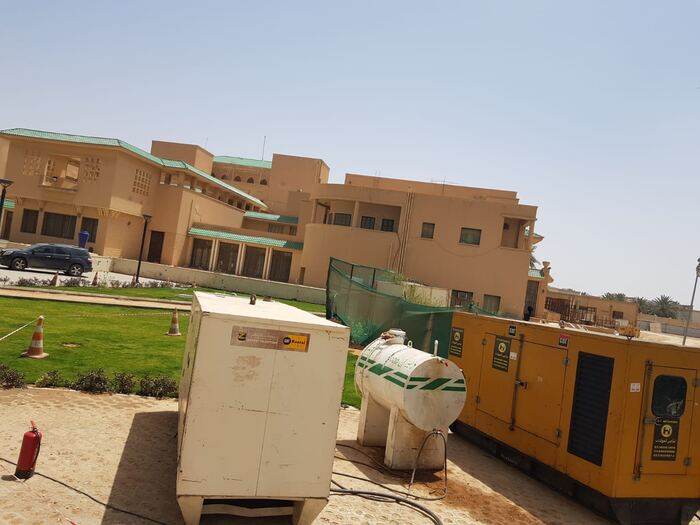 White Dream generator and fuel tank deployed at a commercial site